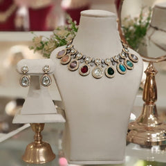 Deepti Navrattan Polki Set