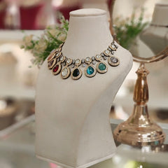 Deepti Navrattan Polki Set