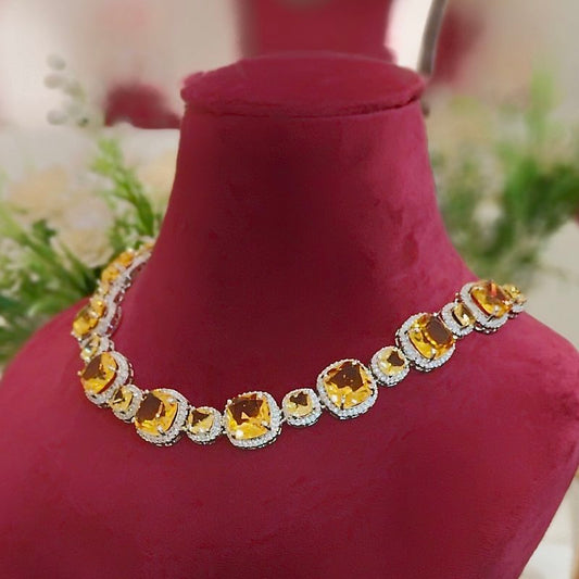 Riva Champagne neckline set