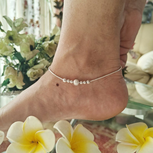 Neeru silver oxidised payal