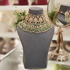 Achal Paachi Kundan Choker