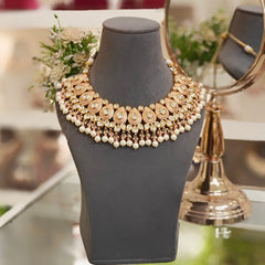 Raagavi pink neckline set