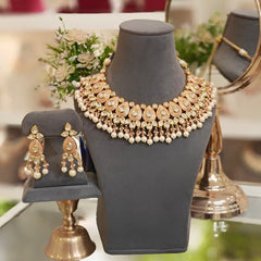 Raagavi pink neckline set