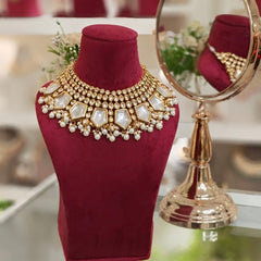 Poushali kundan necklace