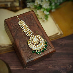 Falguni paachi kundan maangtikka (Turquoise)