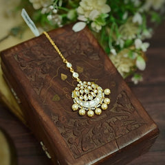 Veedusha Kundan Maangtikka (Rose Pink, White)