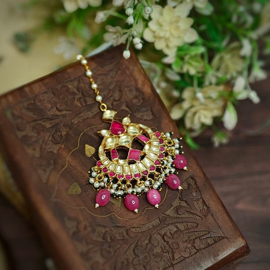 Saania paachi kundan tikka