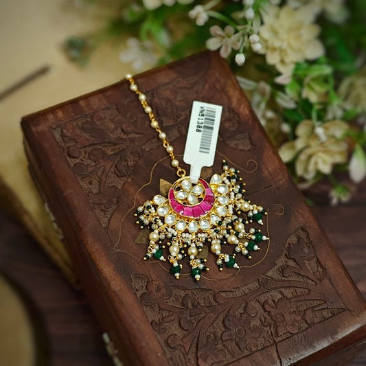 Saanvi paachi kundan tikka