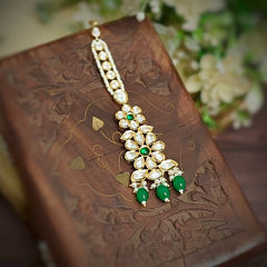 Chahat Green Polki Maangtikka