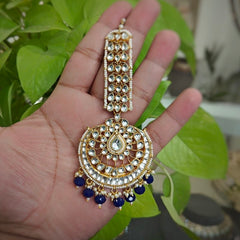 Falguni paachi kundan maangtikkas