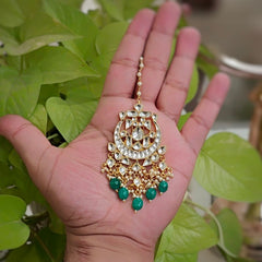 Anchita paachi kundan tikka (Green)