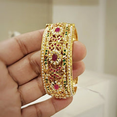 Aradhya jadau Bangle