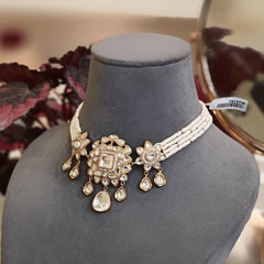 Devika polki choker set (Golden, White)