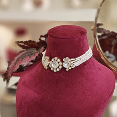 Aksharaa polki neckline (Golden, White)