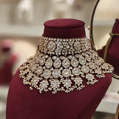 Aniketa Polki bridal set