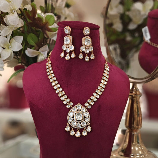 Aahita pendent neklace set