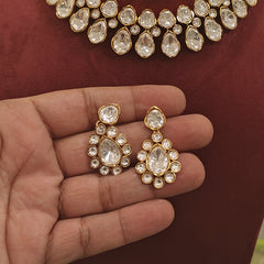 Rageshwari Neckline Set