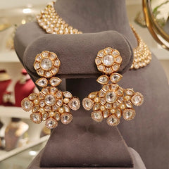 Avantika Polki Neckline Set