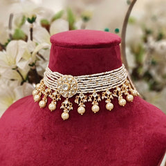 Abhaa Paachi kundan choker