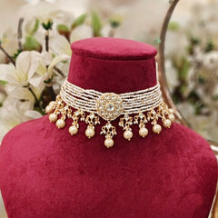 Abhaa Paachi kundan choker