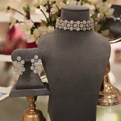 Bella AD Choker Set