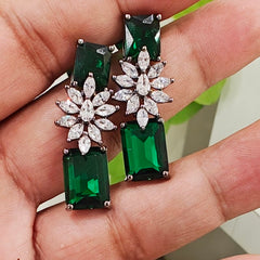 Folie Emerald Green Earrings