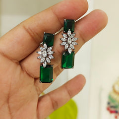 Folie Emerald Green Earrings