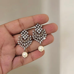 Riveara AD Earrings
