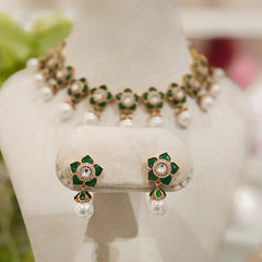 Chitra Green kundan Set
