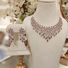 Mia Red neckline set