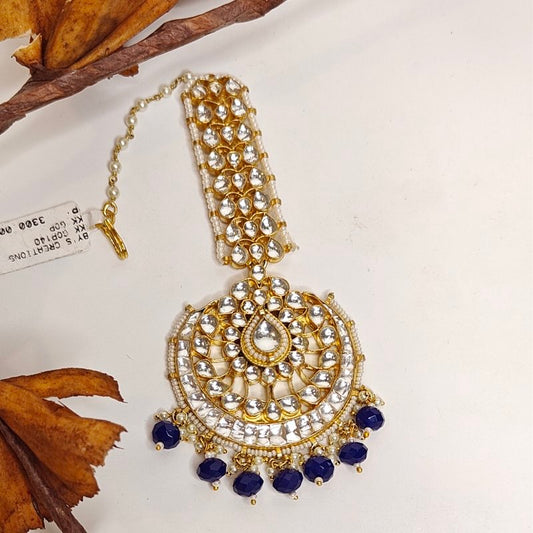 Falguni paachi kundan maangtikkas