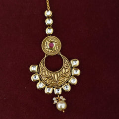 Aruna antique kundan Tikka