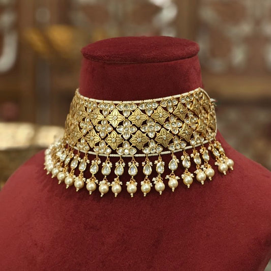 Aradhaya antique choker set