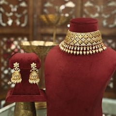 Aradhaya antique choker set