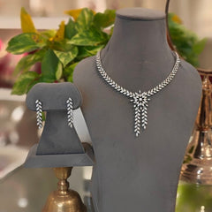 Aaarti Paachi Kundan Set