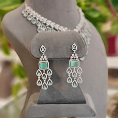 Emila Mint Green Necklace Set