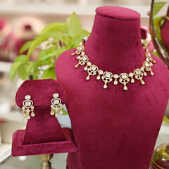 Bavleen Moissanite necklace set