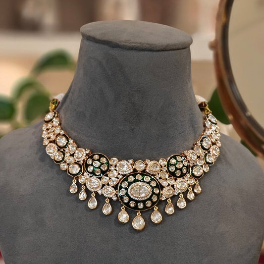 Esha Polki Neckline set