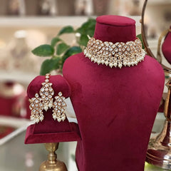 Aaryash Polki Neckline set