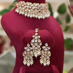 Aaryash Polki Neckline set