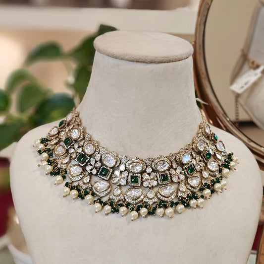 Kaner Polki Neckline set