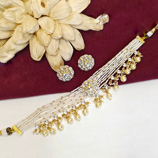 Abhaa Paachi kundan choker