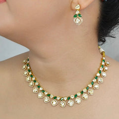 Niisha Moissanite necklace set green