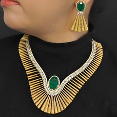 Chailet Polki Neckline Set