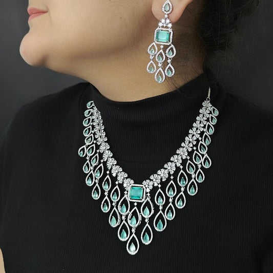 Emila Mint Green Necklace Set