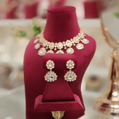 Aansh Polki Neckline Set