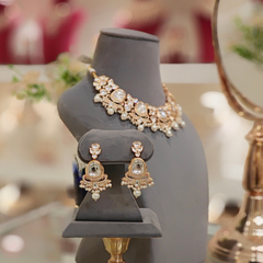 Aadesh Polki Neckline Set