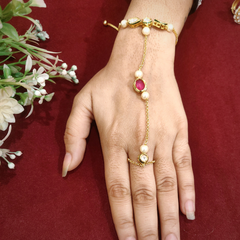 Ishita Kundan Hathphool (Golden, Red)