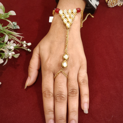 Kruthi Kundan Hathphool