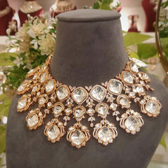 Aarohi Bridal Necklace Set